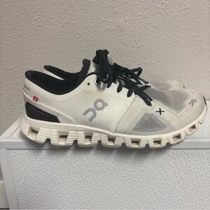 ON Cloud X 3 White Black Running Shoes 60.98697 Women's Size 8.5